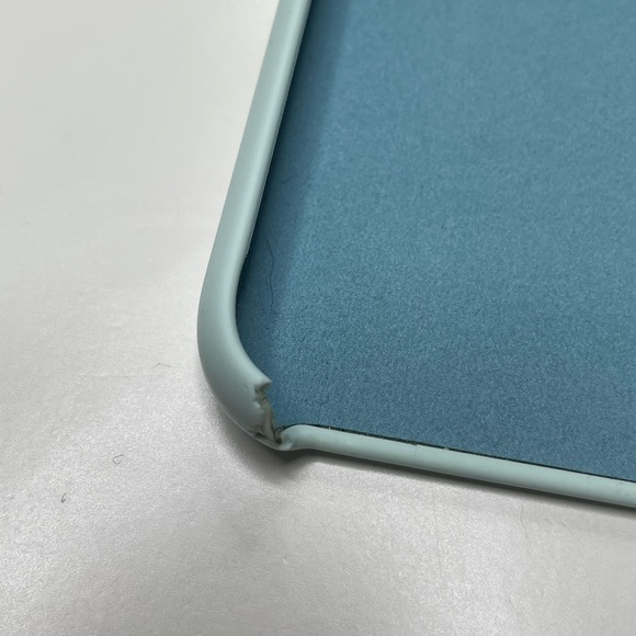 Merkury iPhone 8 Plus case - Picture 3 of 3